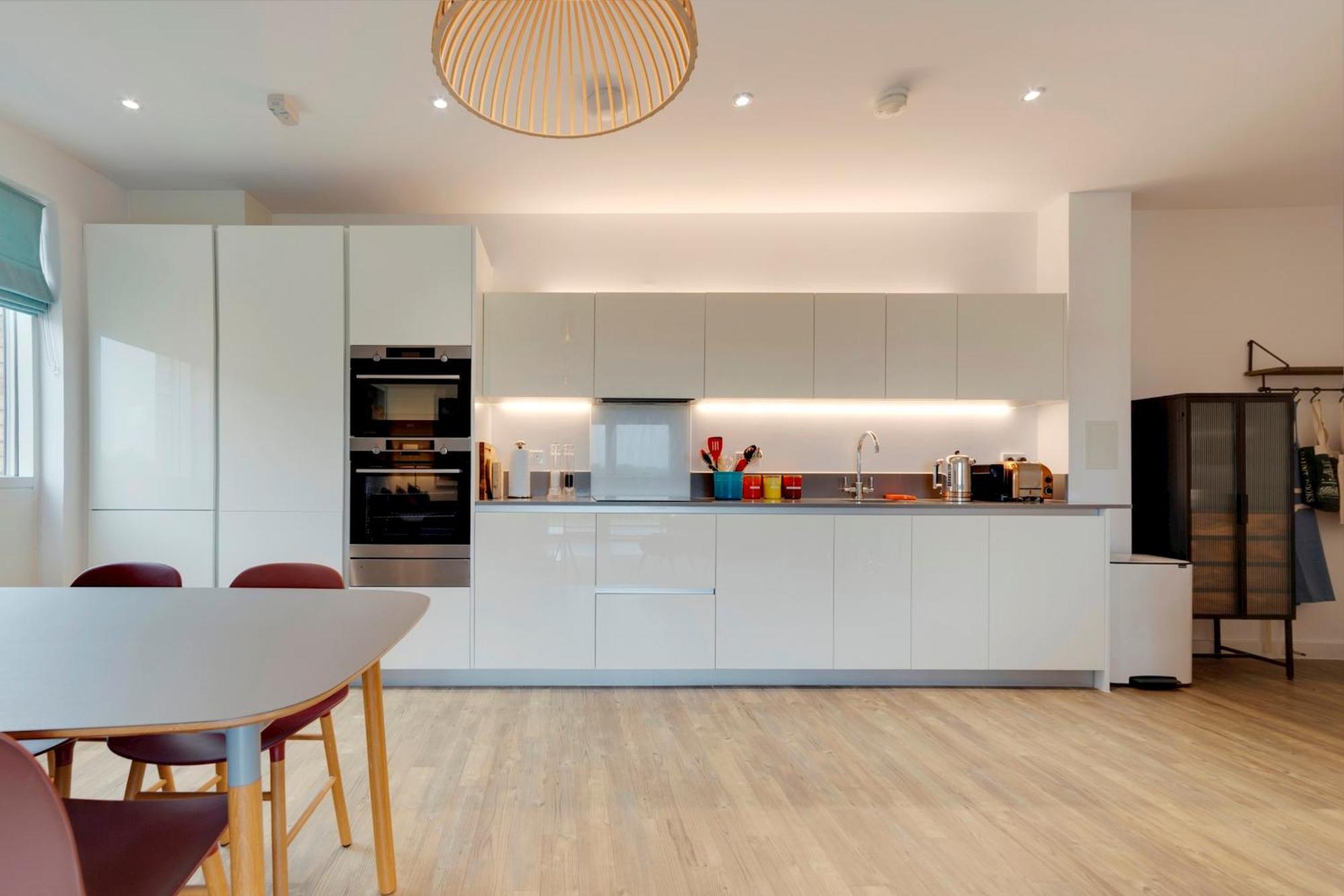 Pass The Keys Stunning And Spacious Modern Flat - Own Car Park CBG Exteriör bild