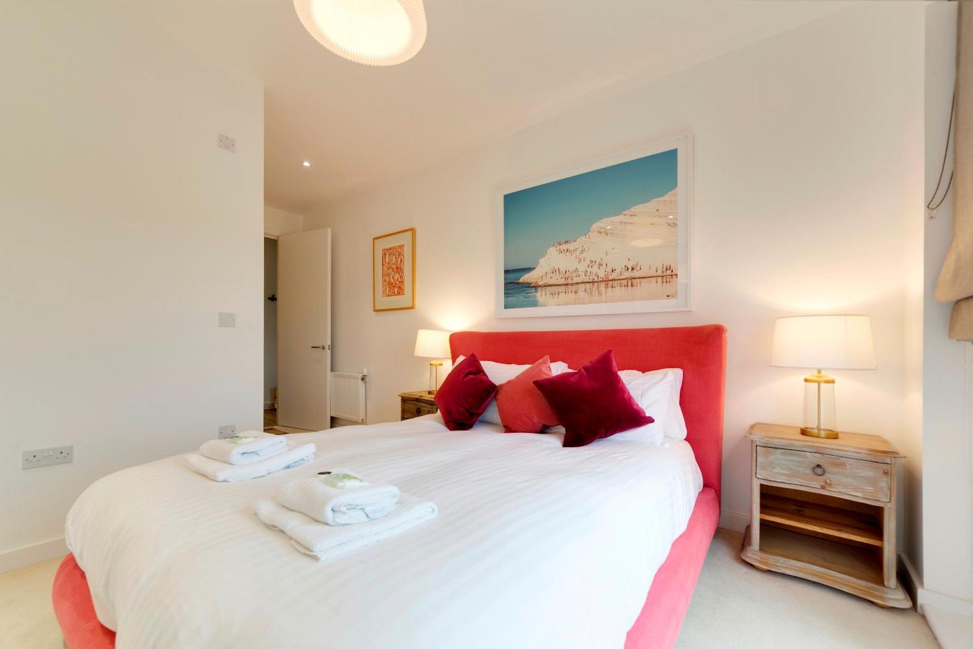 Pass The Keys Stunning And Spacious Modern Flat - Own Car Park CBG Exteriör bild