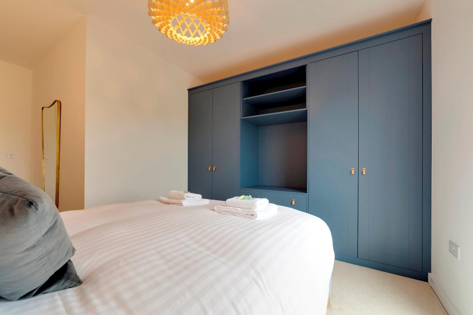 Pass The Keys Stunning And Spacious Modern Flat - Own Car Park CBG Exteriör bild