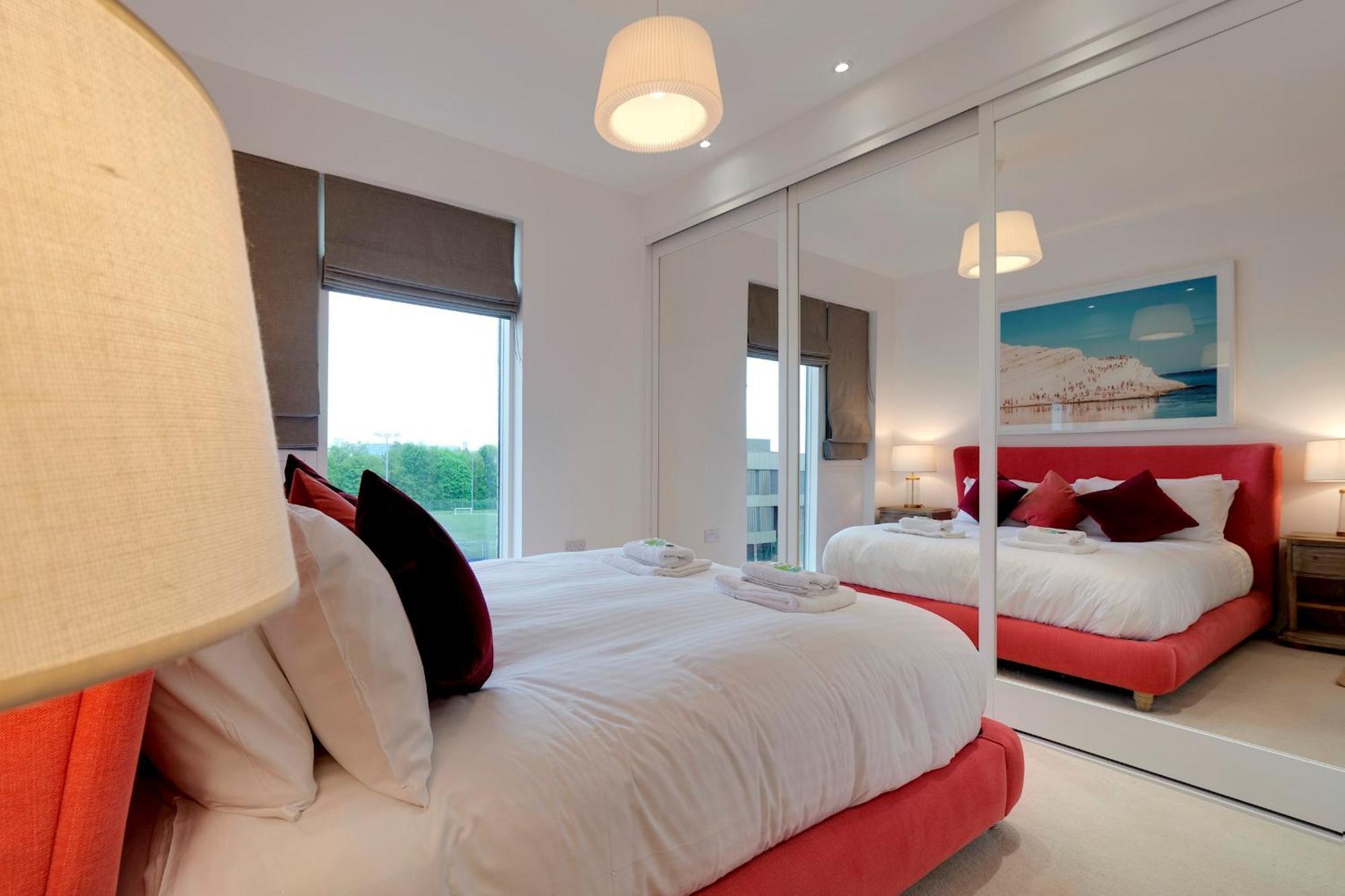 Pass The Keys Stunning And Spacious Modern Flat - Own Car Park CBG Exteriör bild