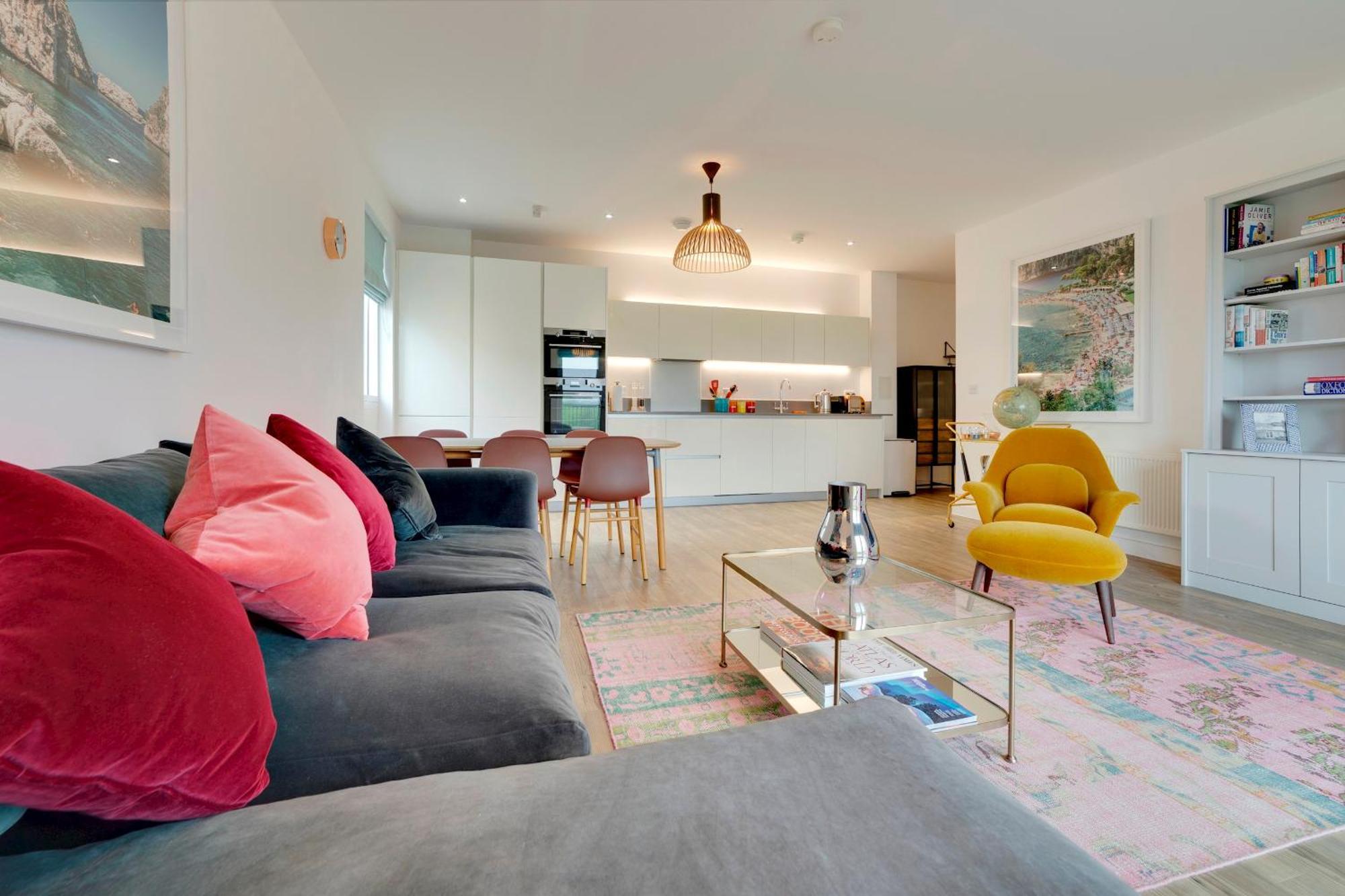 Pass The Keys Stunning And Spacious Modern Flat - Own Car Park CBG Exteriör bild